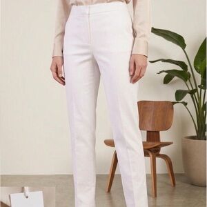 TAHARI Off-White Dress Pants. Size 6